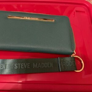 Steve Madden Green Wallet with Gold Details